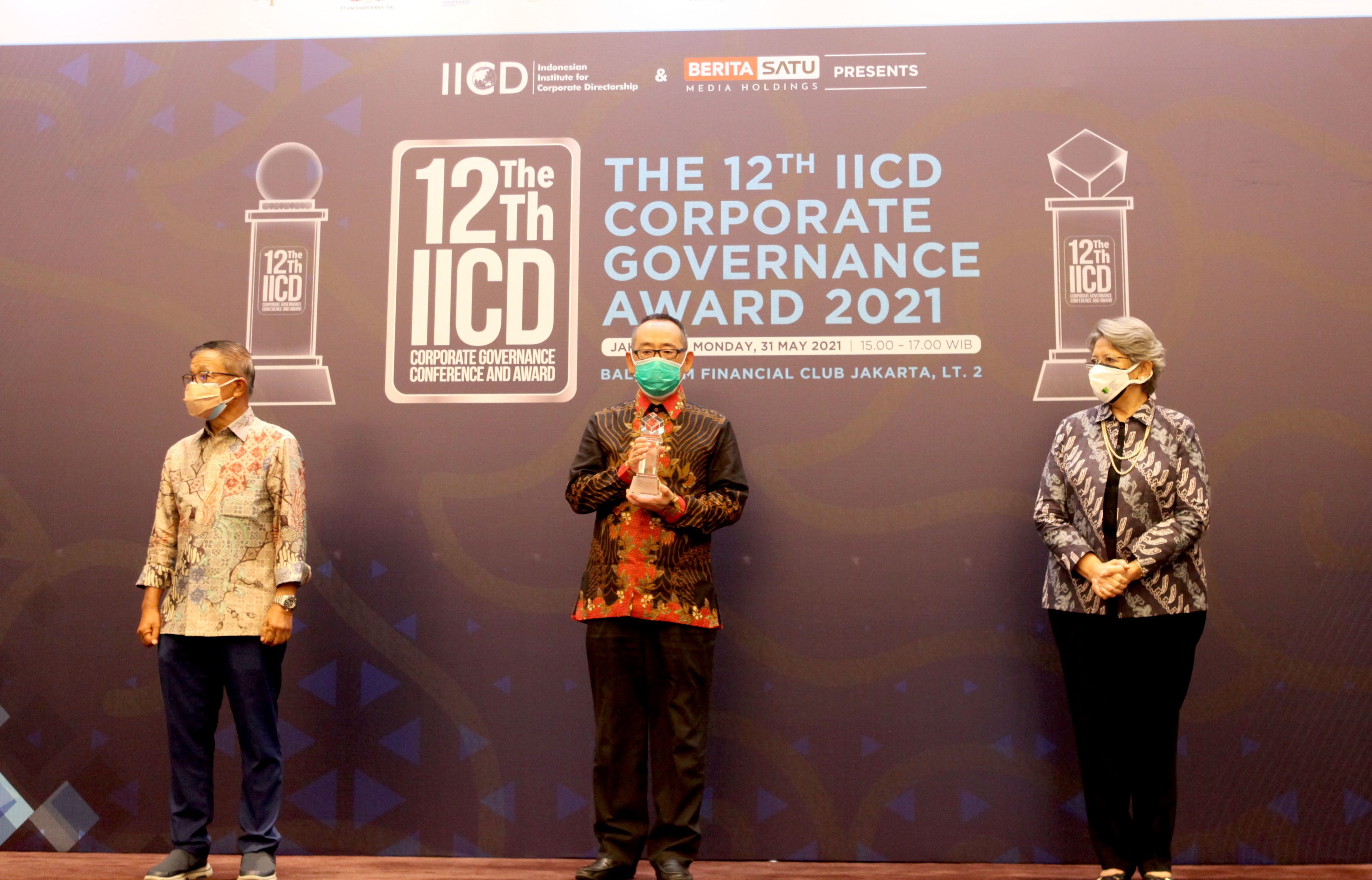 J Trust Bank Raih Penghargaan di The 12th IICD Corporate Governance Award